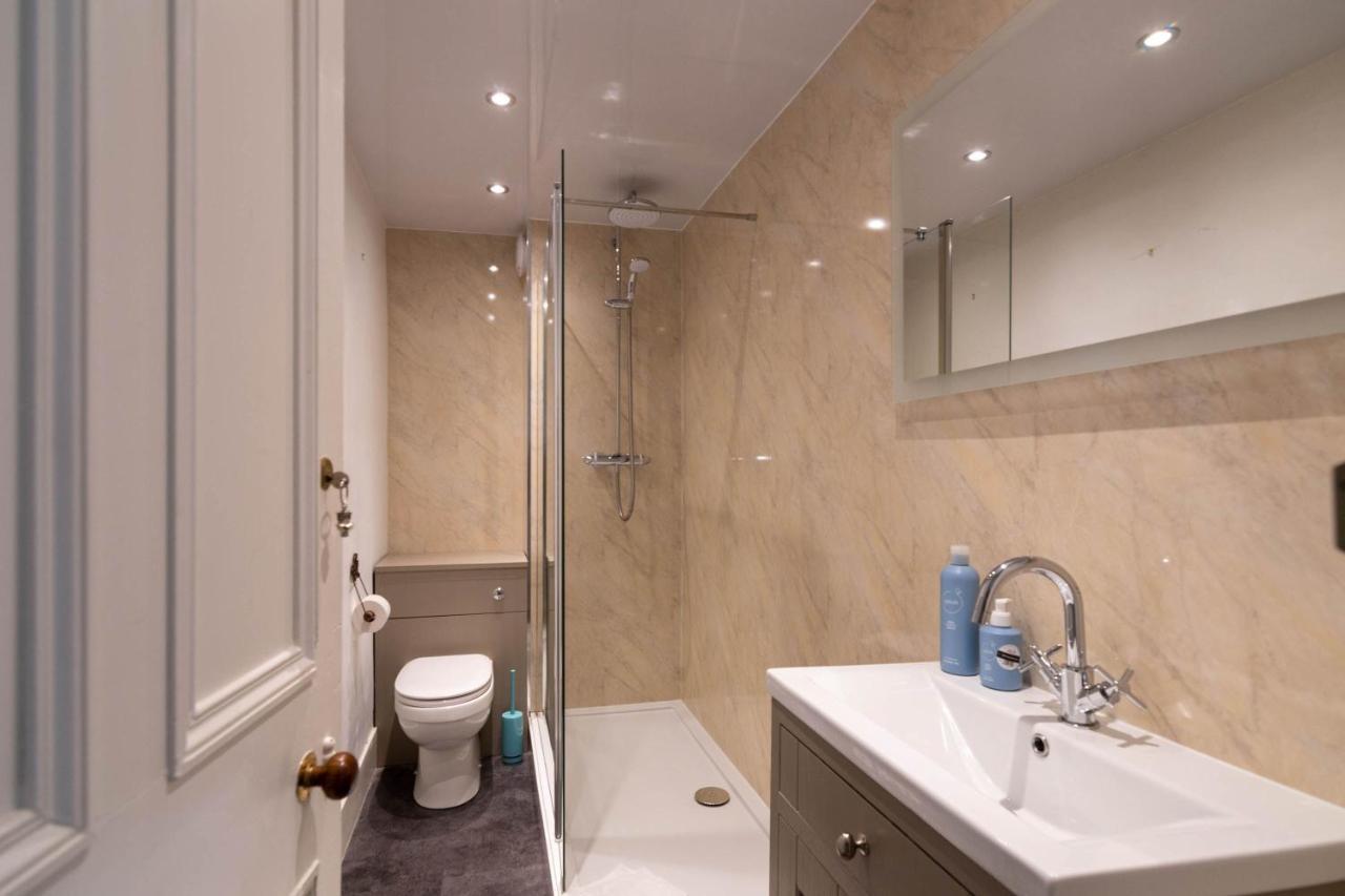 Rosebank House Blairgowrie - Sleeps 12, Games Rooms, Ev Point, Pets Welcome Blairgowrie and Rattray Bagian luar foto